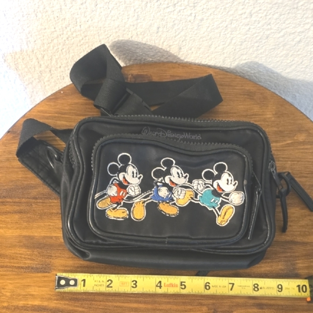 Walt Disney World /Disney Parks Black Mickey Mouse Belt Bag Adjustable Zippers